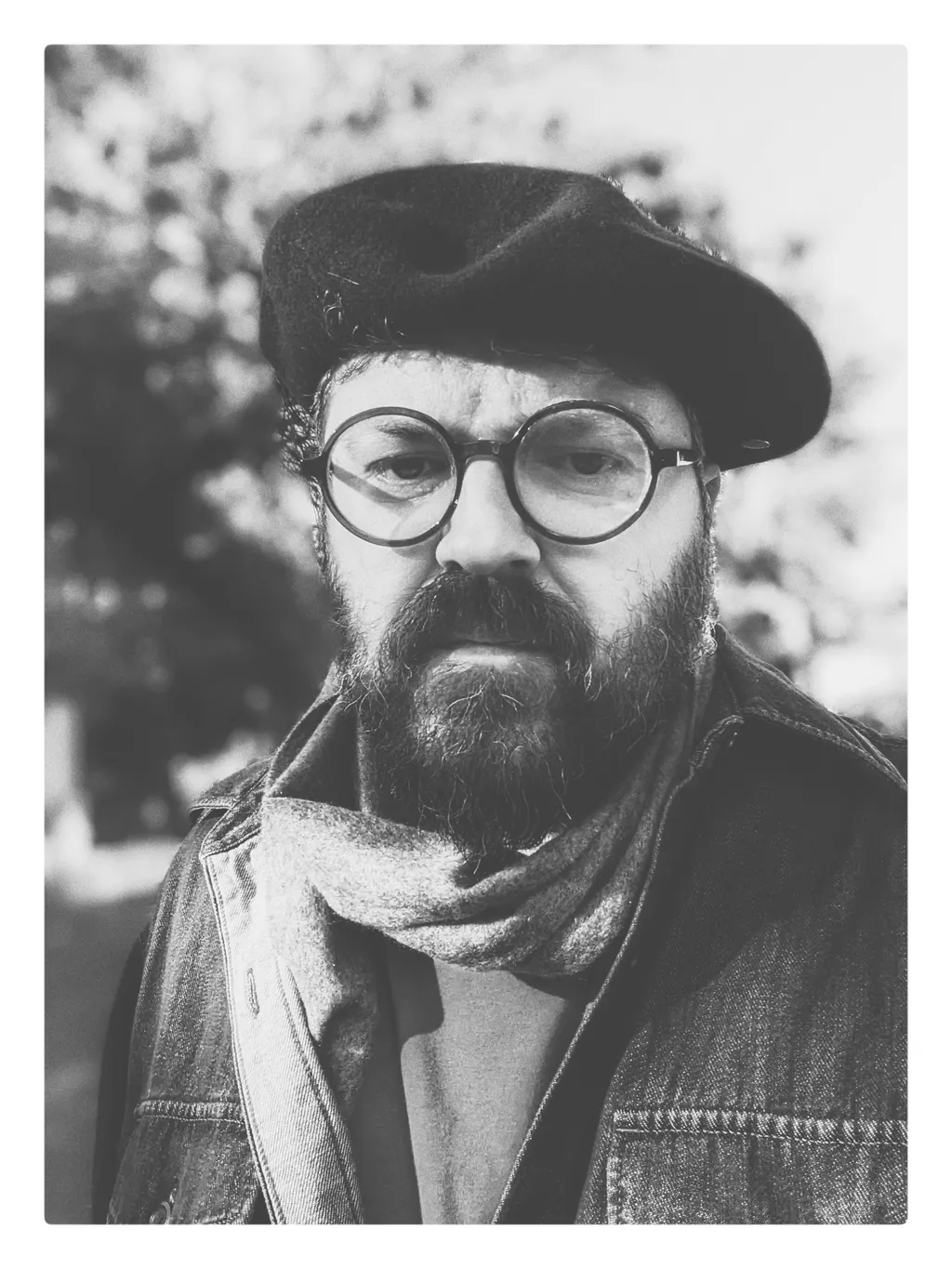 Autoportret cu bereta bască
