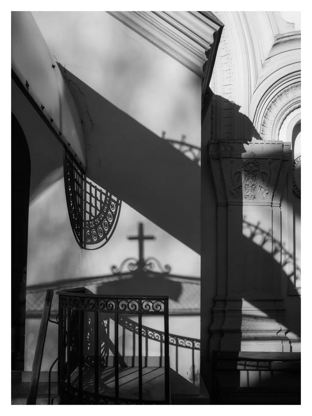 Arabesc. Parohie catolică la porțile Orientului