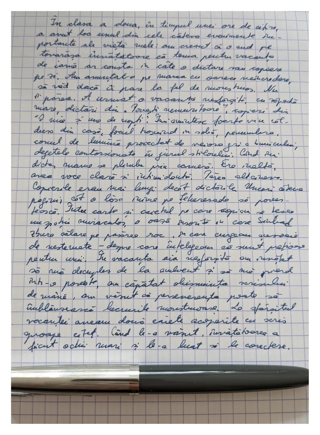 Manuscrisul textului și stiloul care l-a produs