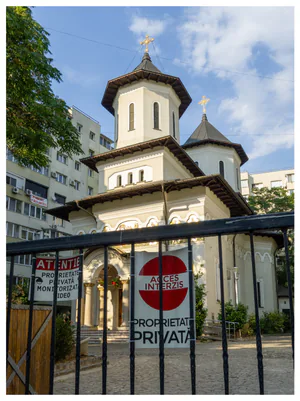 Proprietatea e furt. Casa lui Dumnezeu, supramonitorizată video