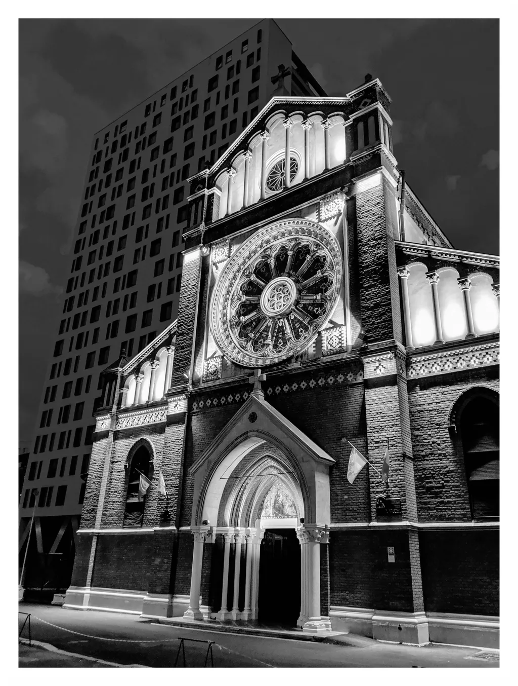 Catedrala Sfântul Iosif la ceas de seară