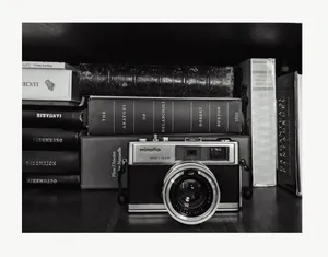 Cărțile mele favorite. Și un Minolta Hi-Matic 9